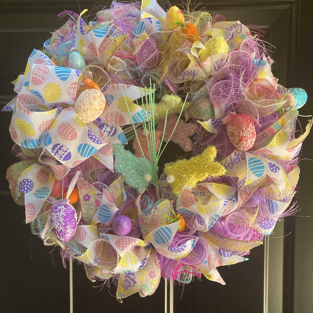 Adorable Easter wreath   Mesh with coordinating ribbon & Easter decor